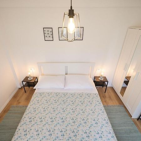 Apartment Ana Zara Esterno foto